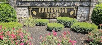 NEW Yellow Brookstone Villa Relaxing Escape Close Venues & Norris Watershed Hike
