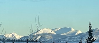 🐾 Welcome to BearsPaw- Your Curated Yukon Retreat.