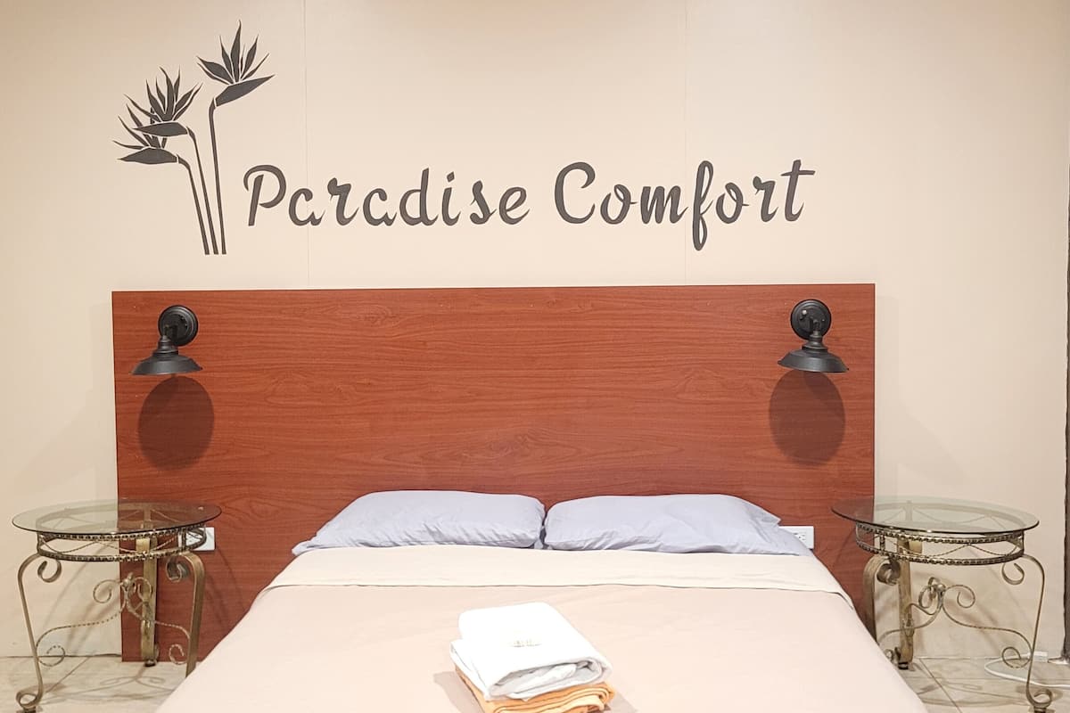 Business-Apartment, 1 Queen-Bett | 1 Schlafzimmer, individuell eingerichtet, Schreibtisch