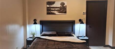 1 habitación, muebles diferentes y escritorio