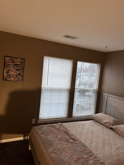 Spacious 2 bedroom with balcony