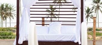 Escape to this stunning coastal beauty of Moree, a few km away from Cape Coast,