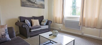 Stylish Five Star Rated Apartment