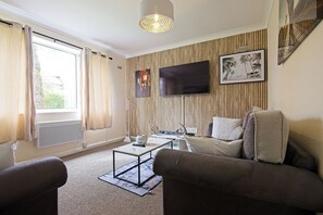 Apartment | Living area - Stylish Five Star Rated Apartment (Manchester)