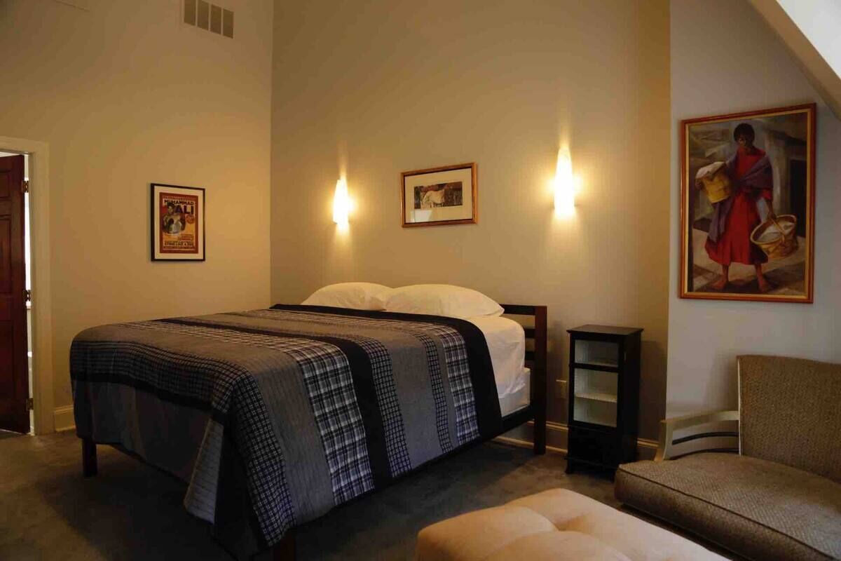 4 bedrooms, internet, bed sheets