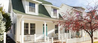 Near Denver+Boulder Tranquil Home Walk to Shops and Restaurants - Top Rated Home
