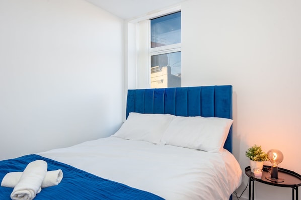 Apartment, 1 Queen Bed | 1 bedroom, desk, iron/ironing board, free WiFi