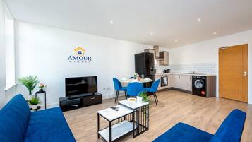 Apartment, 1 Queen Bed | Interior