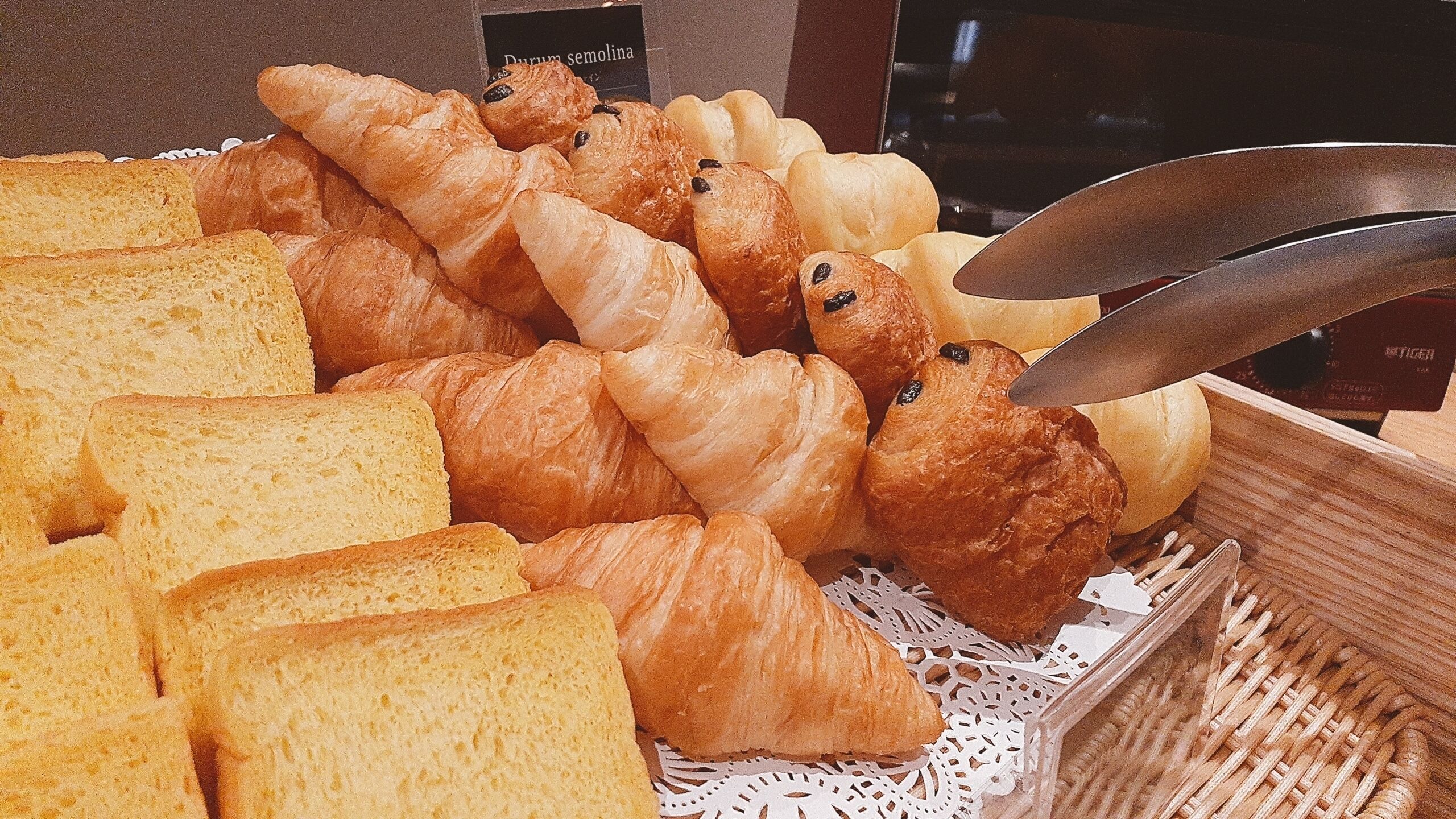 Daily local cuisine breakfast for a fee