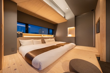 Twin Room, Non Smoking (with Terrace) | In-room safe, iron/ironing board, free WiFi, bed sheets. OnnNakatsugawa