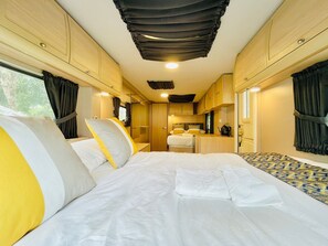 Design Studio (Caravan) | 무료 WiFi, 침대 시트