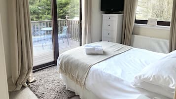 4 Schlafzimmer, Bügeleisen/Bügelbrett, WLAN, Bettwäsche