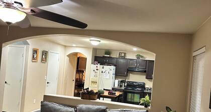 Cozi 3 bedroom with pool table and full bar