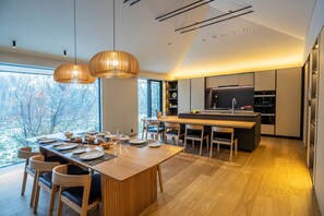 Living area - IORI Niseko (Kutchan)