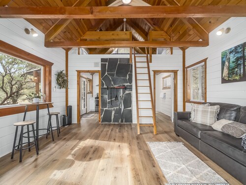 Wishon Tiny-Cabin | Couples Getaway | Fire Pit