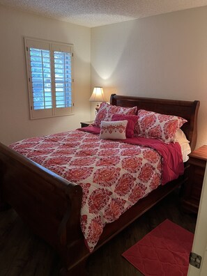 3 bedrooms, WiFi, bed sheets
