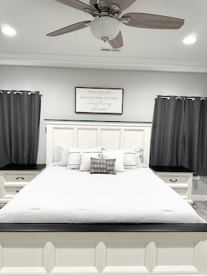 5 bedrooms, desk, free WiFi, bed sheets