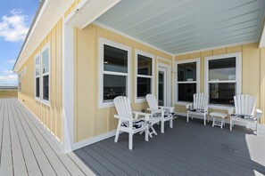 House, 4 Bedrooms | Terrace/patio