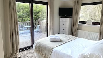 Cabin | 4 bedrooms, iron/ironing board, free WiFi, bed sheets