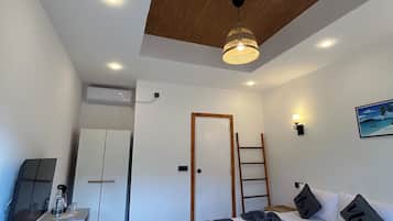 Standard-Doppelzimmer | Hochwertige Bettwaren, kostenlose Minibar, Schreibtisch