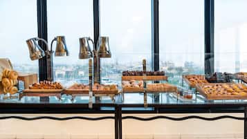 Daily continental breakfast (AED 120 per person)