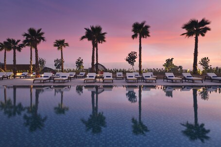 InterContinental Residences Abu Dhabi, an IHG Hotel - Image 1