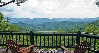 Over the Moon-Hot tub, Pets Friendly, Wifi, Gameroom. Mountain View, Wet Bar,