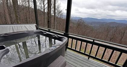 Over the Moon- Blairsville cabin rental -Hot tub,