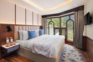 Iron/ironing board, free WiFi, bed sheets - Kanishka, Manali- AM Hotel Kollection (Manali)