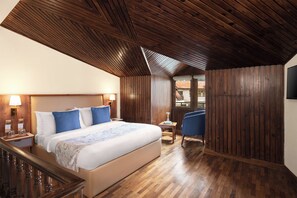 Mountain View Duplex suite | Iron/ironing board, free WiFi, bed sheets - Kanishka, Manali- AM Hotel Kollection (Manali)