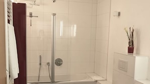 Hair dryer, towels - Deluxe apartment at the town hall 80sqm (Koblenz)