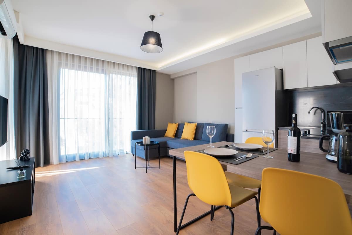 Deluxe Suite | Ruang tamu | Lantai dipanaskan