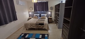 5 Schlafzimmer, Schreibtisch, Reisekinderbett, kostenloses WLAN