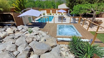 Piscine extérieure, piscine chauffée