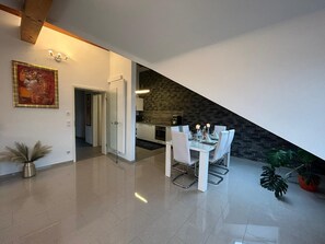 Dining - A&D vacation apartment, 87sqm with 2 bedrooms, kitchen and bathroom, max. 8 persons (Bühlertal)