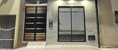 숙박 시설 정면