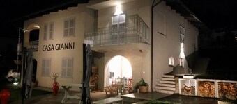 CASA GIANNI, charme house in ALBA (CN)