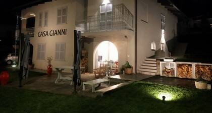 CASA GIANNI, charming house in ALBA (CN)