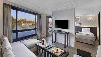 Suite junior | 1 habitación, minibar, camas extra y wifi gratis