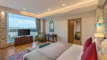 Suite presidencial | Sábanas de algodón egipcio, ropa de cama de alta calidad, minibar