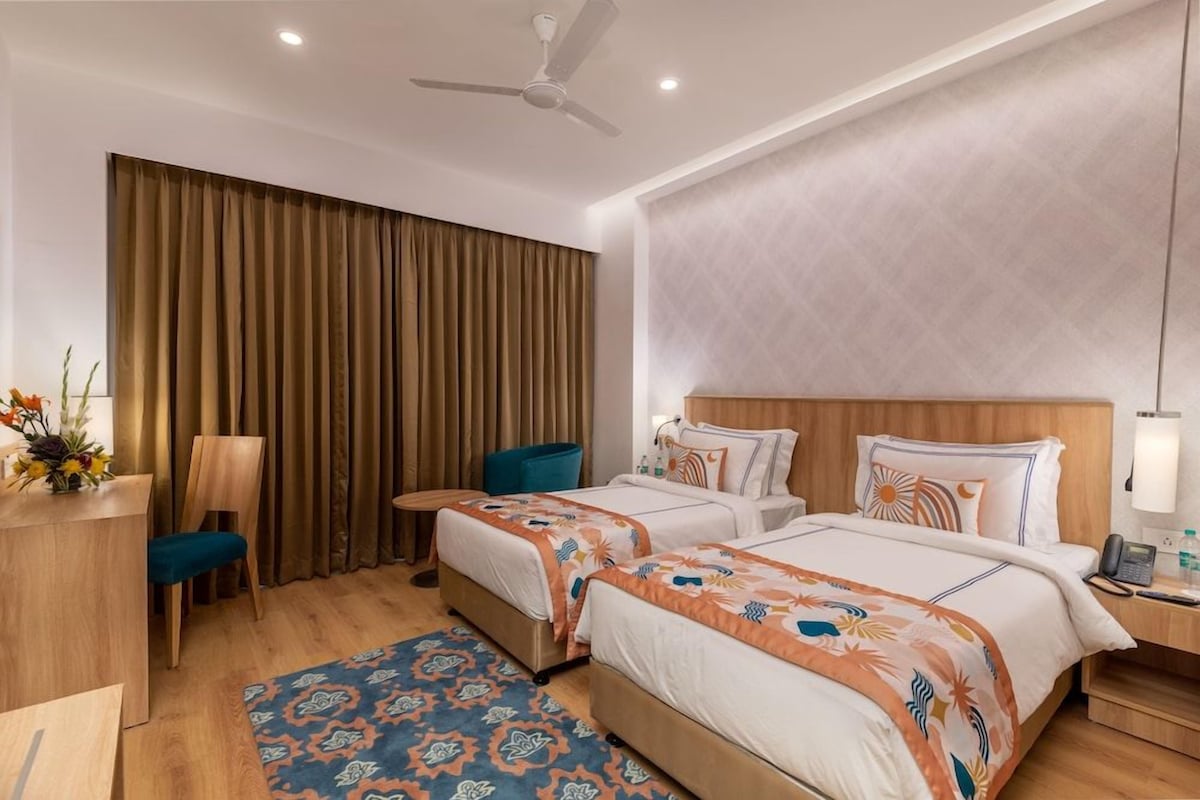 Egyptian cotton sheets, premium bedding, minibar, in-room safe