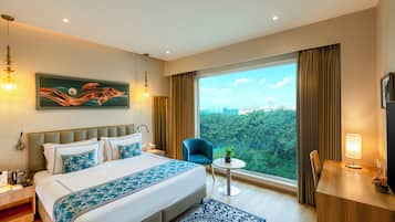 Deluxe Double Room | Egyptian cotton sheets, premium bedding, minibar, in-room safe