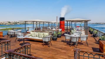 Sun deck