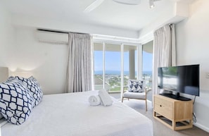 4 bedrooms, iron/ironing board, free WiFi, bed sheets