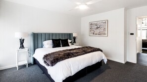 7 bedrooms, iron/ironing board, internet - Whitevale Luxury Estate - Weddings, Functions, Corporate Retreats (Lovedale)