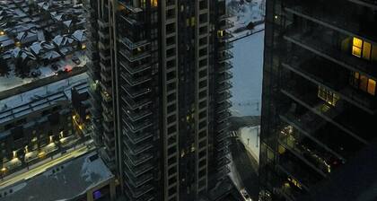 Spacious 1 bedroom condo with indoor Pool/Gym