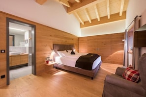 Hypo-allergenic bedding, in-room safe, free cots/infant beds, free WiFi - Apart-Hotel Laurus (Lech am Arlberg)
