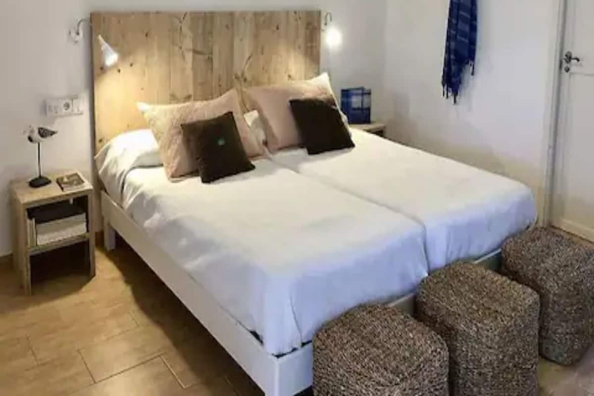 1 chambre, couette en duvet, coffre-fort, bureau