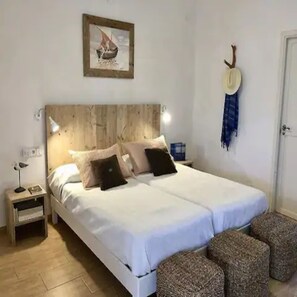 1 bedroom, down duvets, in-room safe, desk - Meridium Apartments & Beach Club (Formentera)