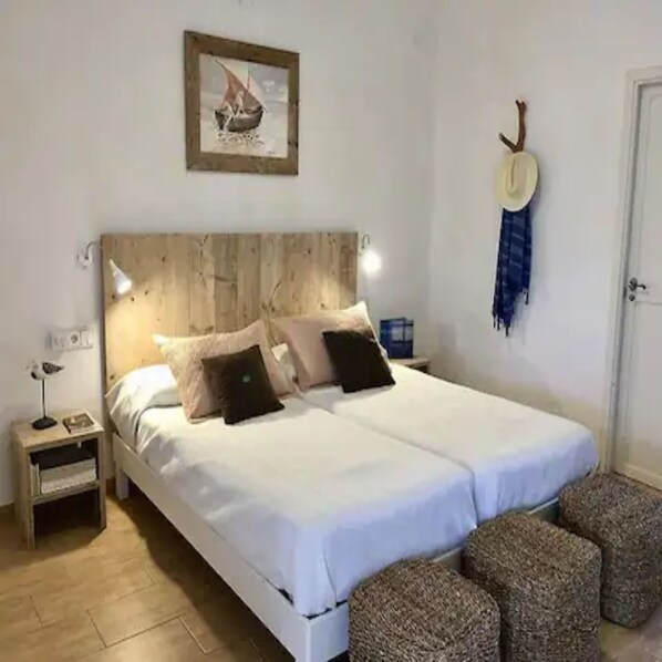 1 Schlafzimmer, Daunenbettdecken, Zimmersafe, Schreibtisch